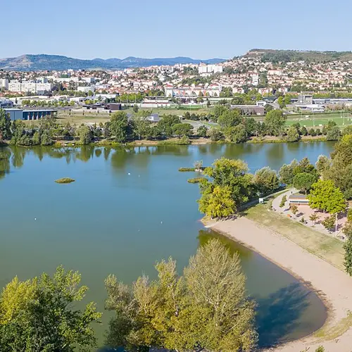 Plan d'eau de Cournon d'Auvergne dans le Puy-de-Dôme